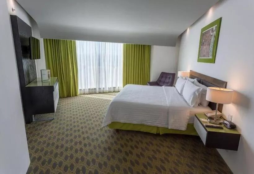 Hotelli Holiday Inn Queretaro Zona Krystal, An Ihg