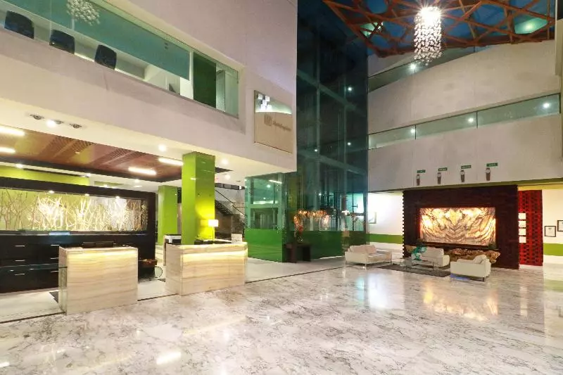 Hotelli Holiday Inn Queretaro Zona Krystal, An Ihg