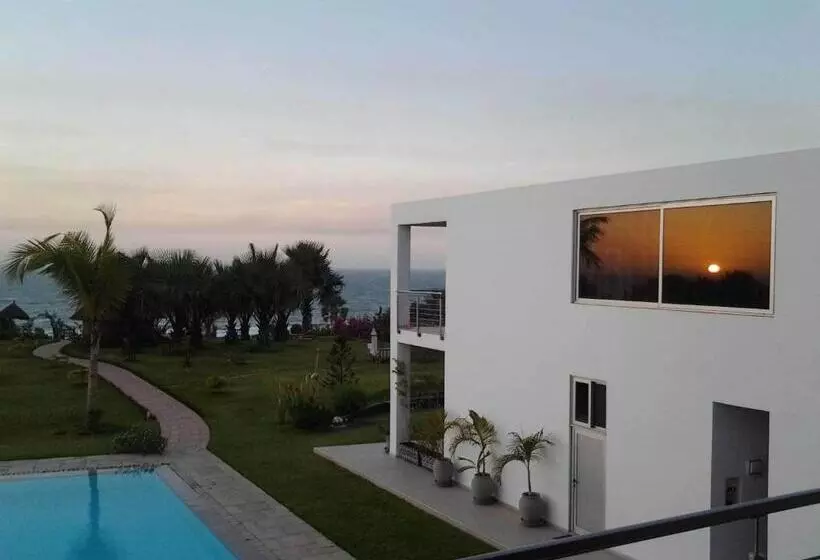 Leo S Beach Hotel Adults Only