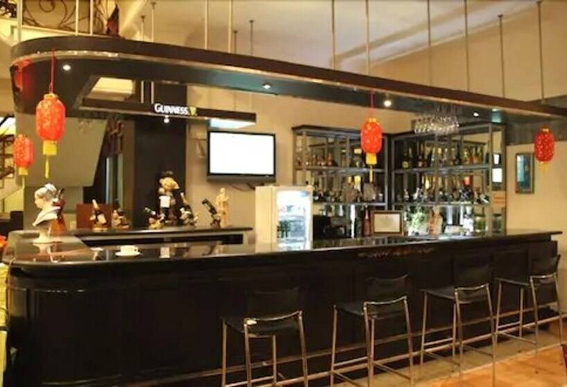 فندق Mega Lestari