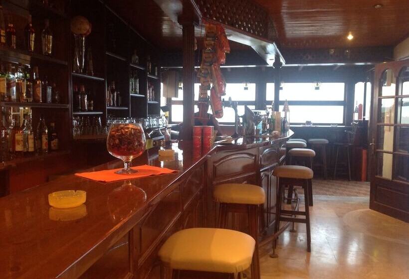 酒店 Ninos On The Beach