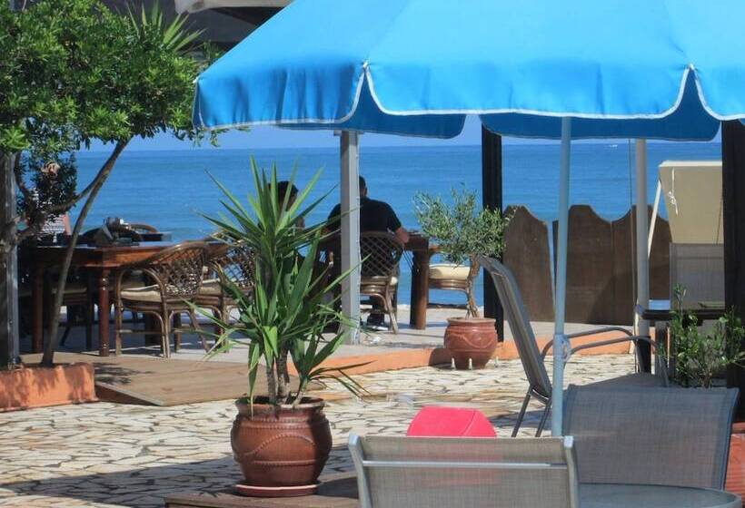 酒店 Ninos On The Beach