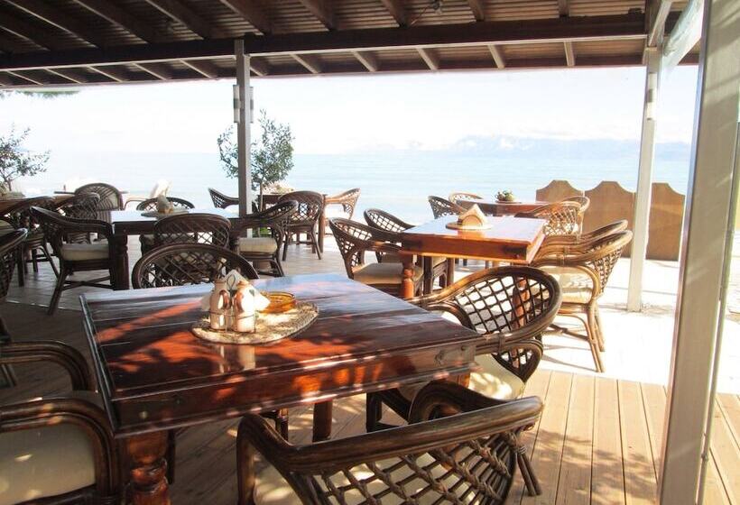 酒店 Ninos On The Beach