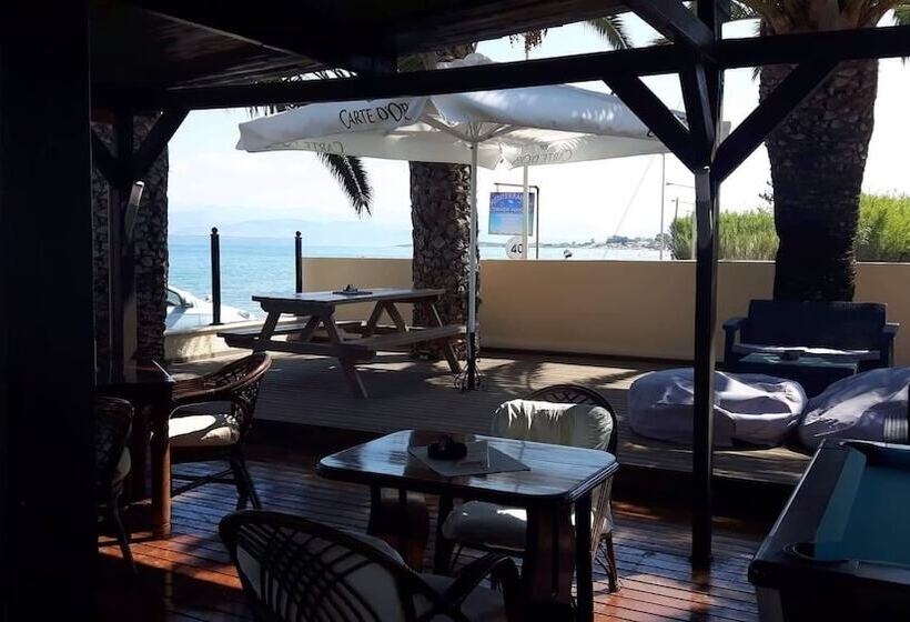 酒店 Ninos On The Beach