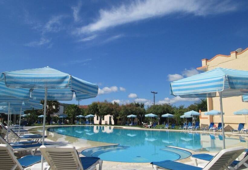 酒店 Ninos On The Beach