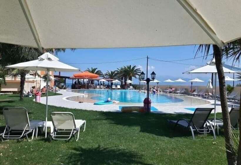 酒店 Ninos On The Beach