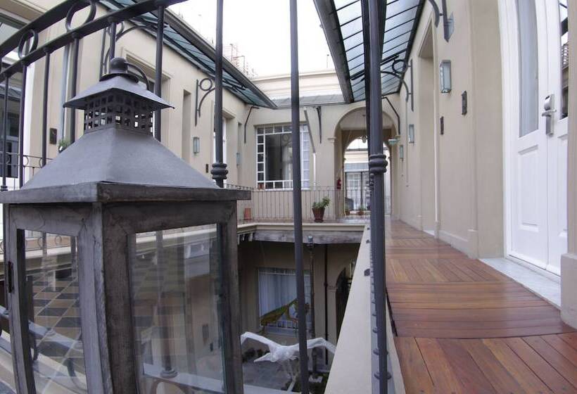 هتل Patios De San Telmo