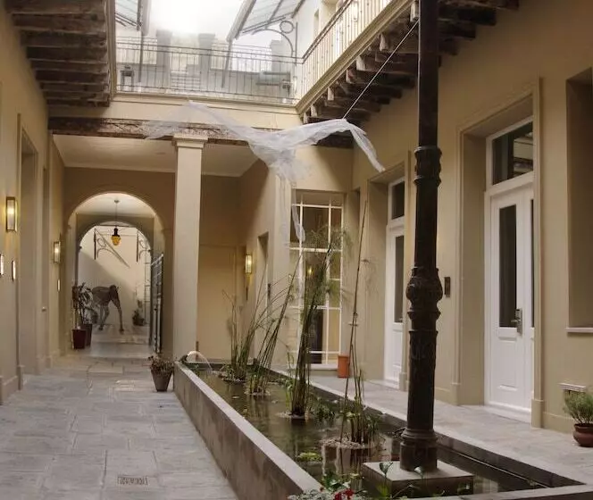 هتل Patios De San Telmo