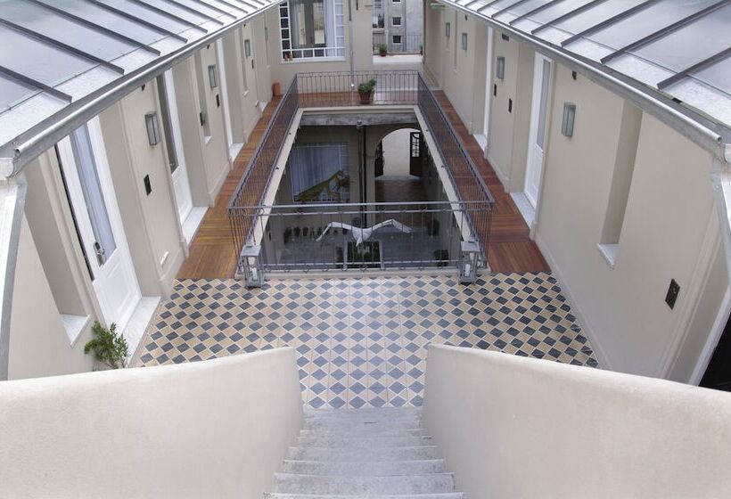 هتل Patios De San Telmo