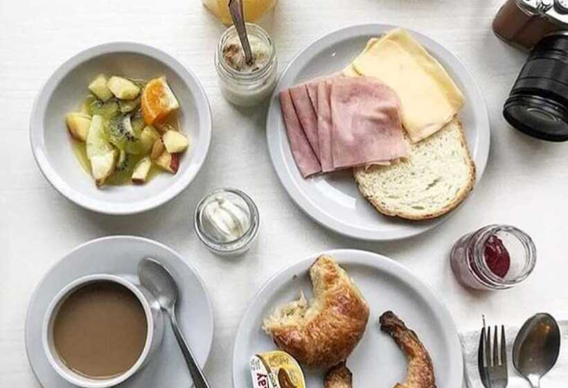 هتل Patios De San Telmo