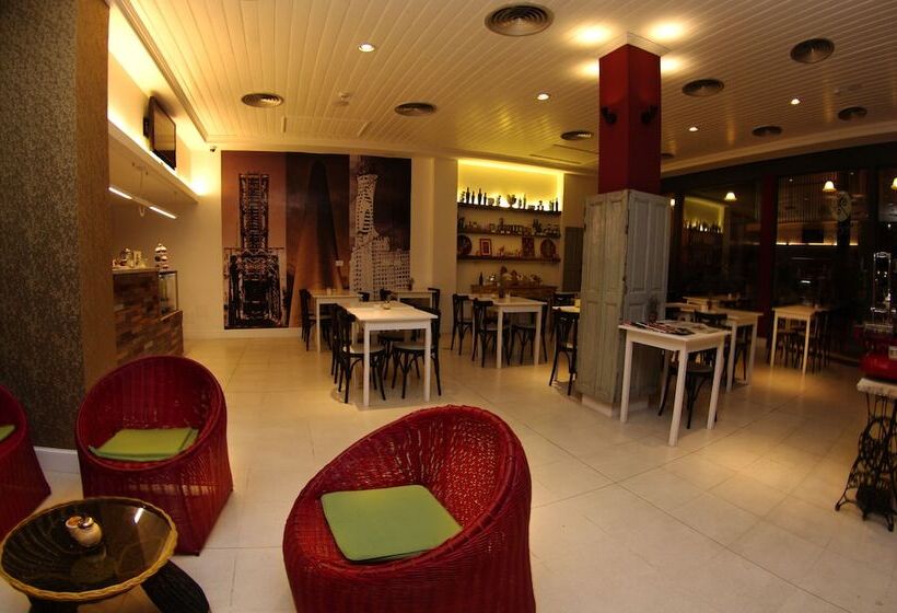 هتل Patios De San Telmo