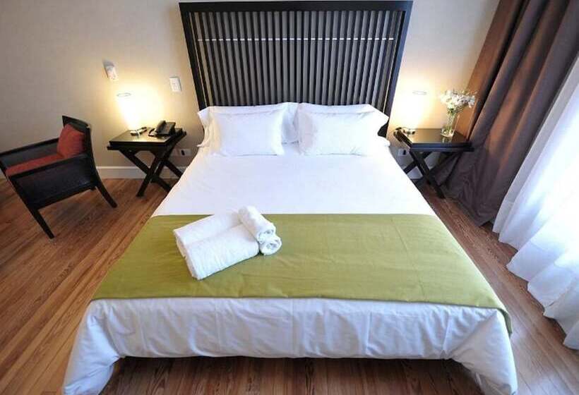 هتل Patios De San Telmo