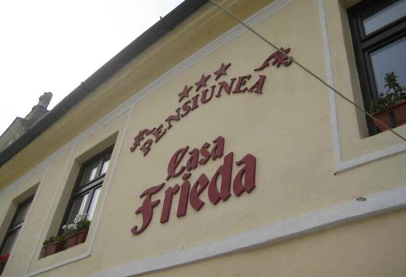 هتل Pension Casa Frieda