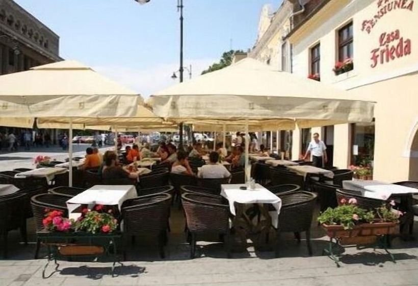 هتل Pension Casa Frieda