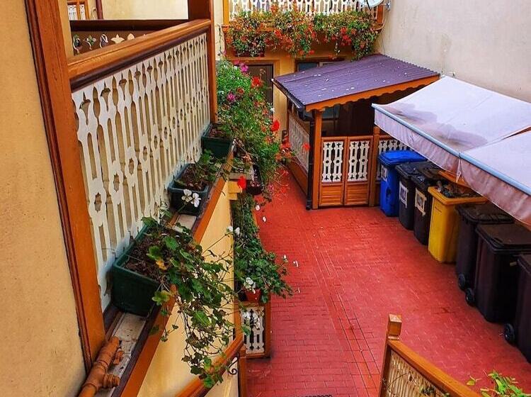 هتل Pension Casa Frieda