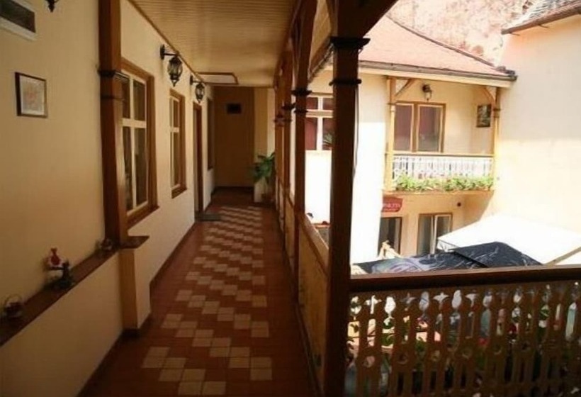 هتل Pension Casa Frieda