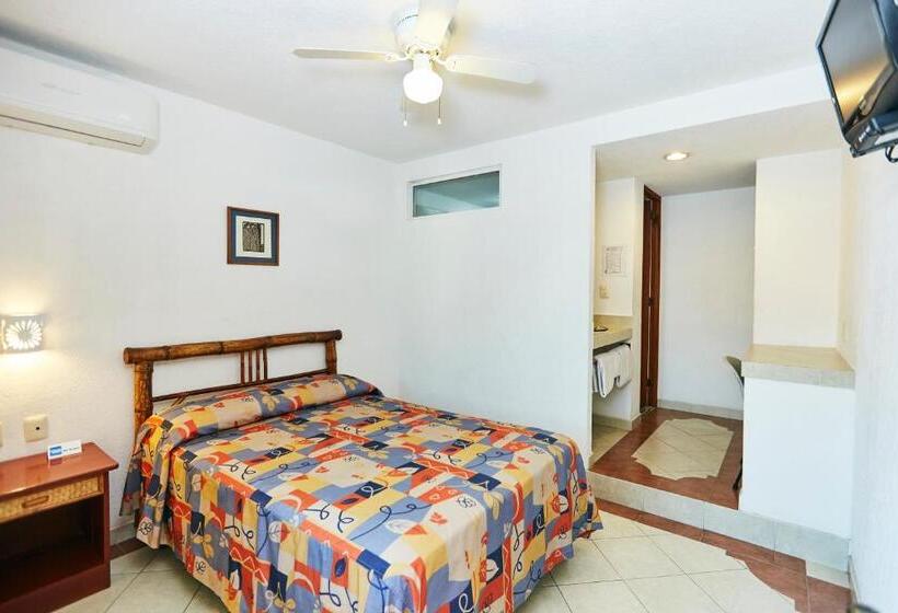 هتل Suites Ixtapa Plaza