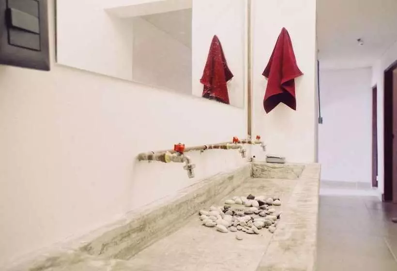 هتل Nahuala Hostal   Hostel