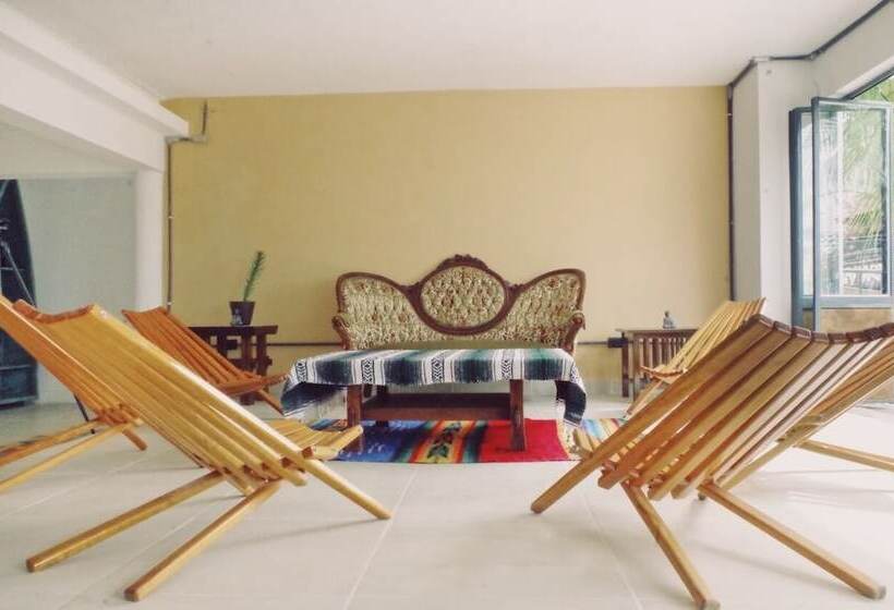 酒店 Nahuala Hostal Hostel