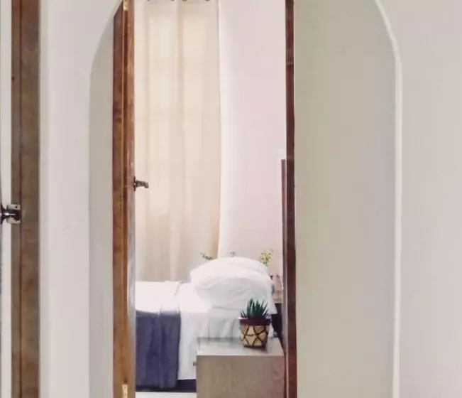 هتل Nahuala Hostal   Hostel