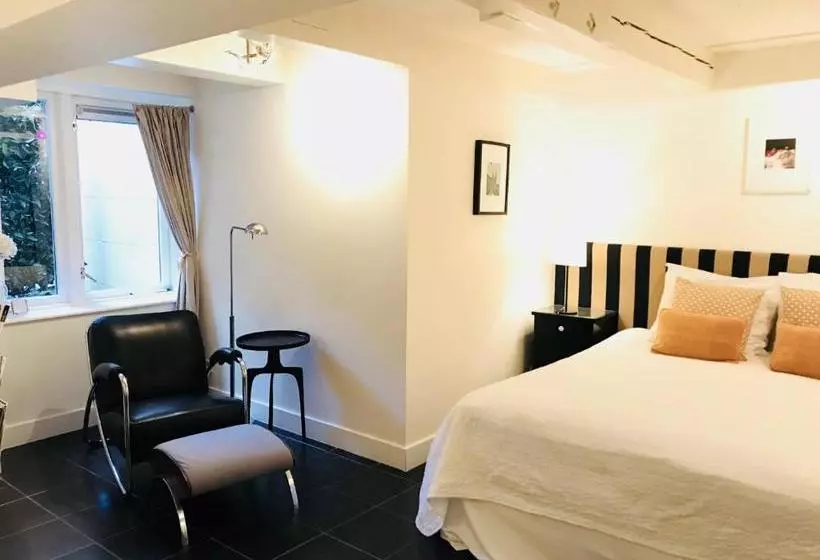 Coho Apartment Suites