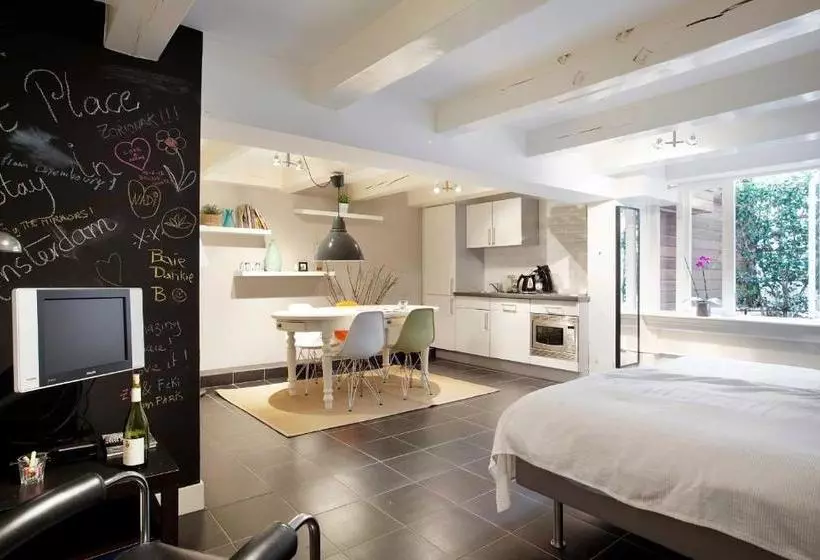 Coho Apartment Suites