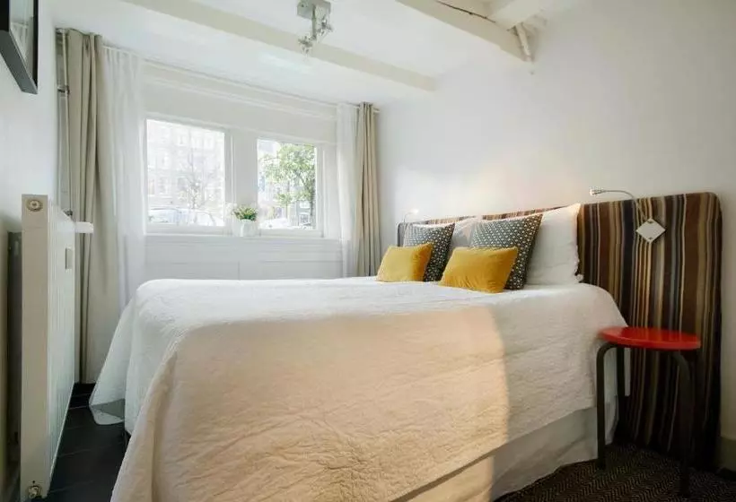 Coho Apartment Suites