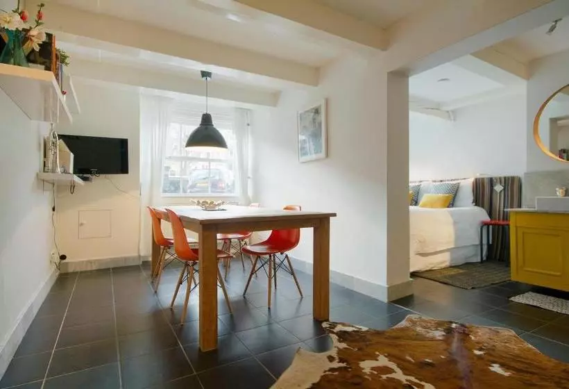 Coho Apartment Suites