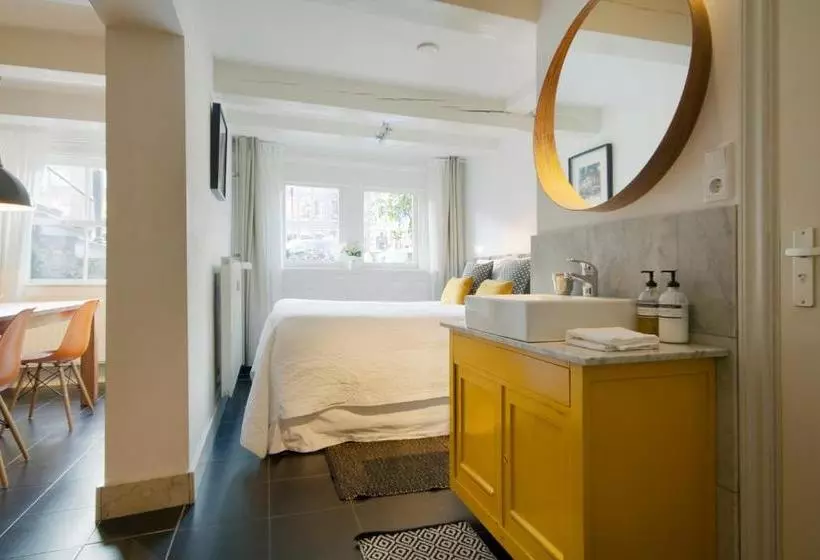 Coho Apartment Suites