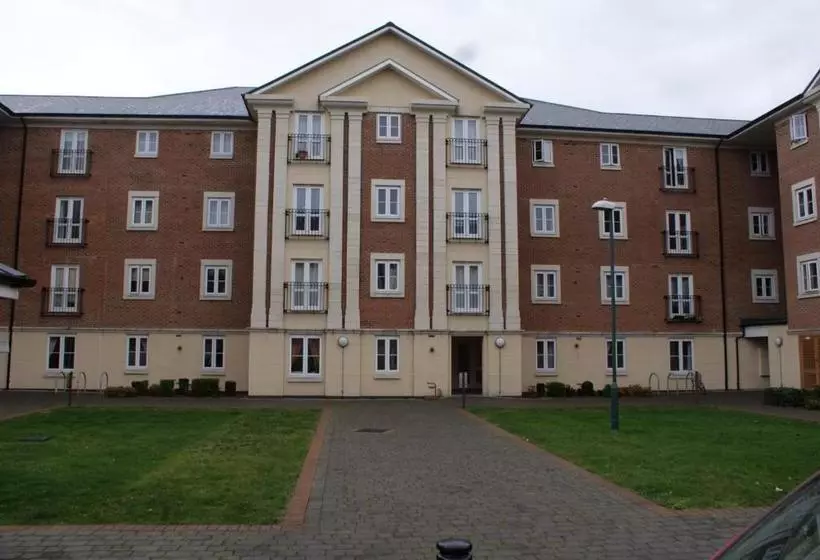 בית מלון כפרי Brunel Crescent