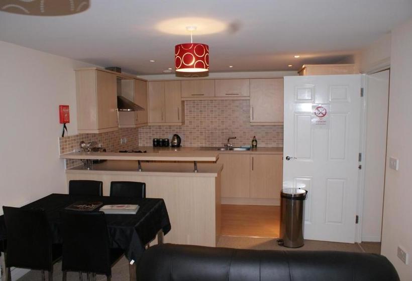 فندق Brunel Crescent