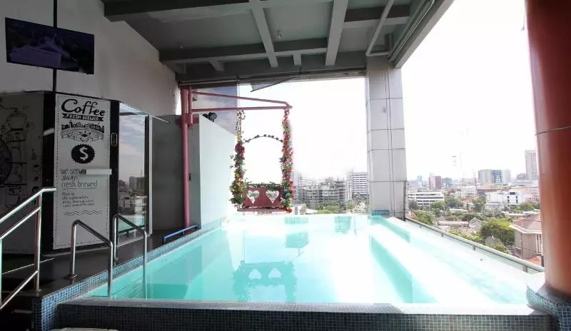 G Suites Hotel By Amithya