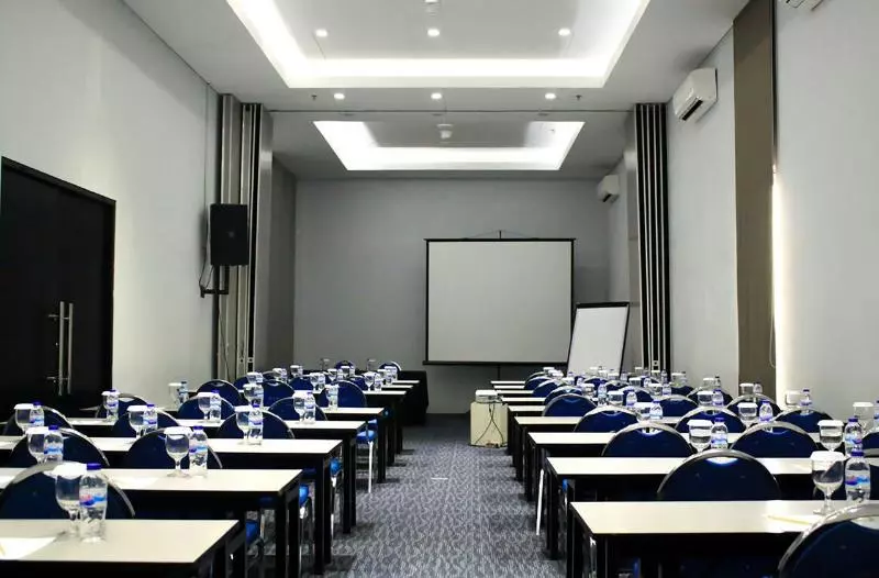 G Suites Hotel By Amithya