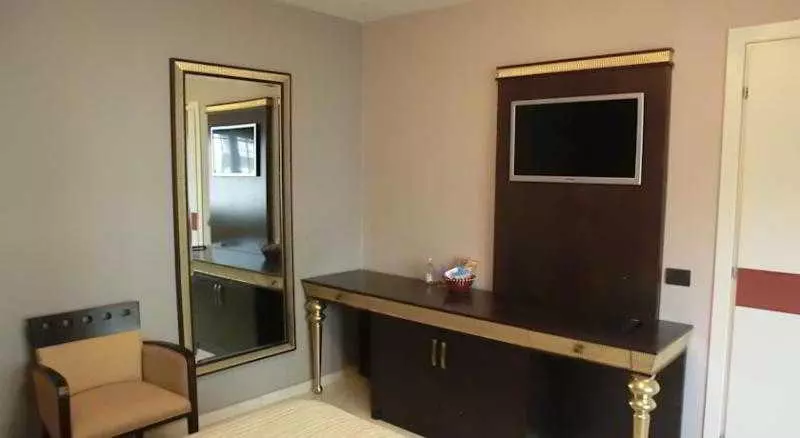 فندق Old Town Rooms