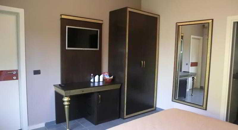 호텔 Old Town Rooms