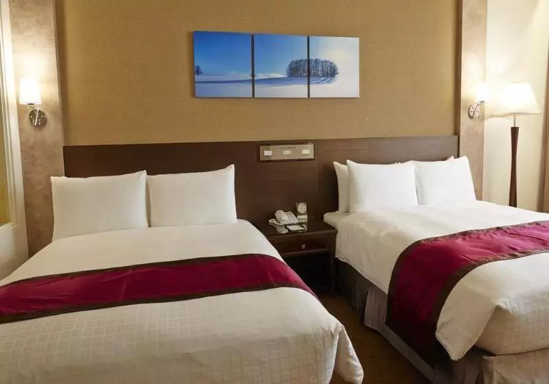 هتل Royal Chiayi