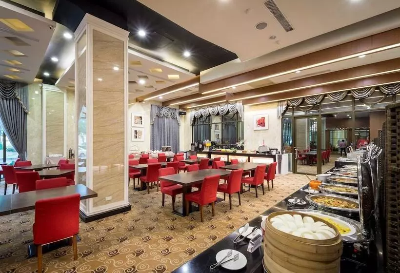 هتل Royal Chiayi