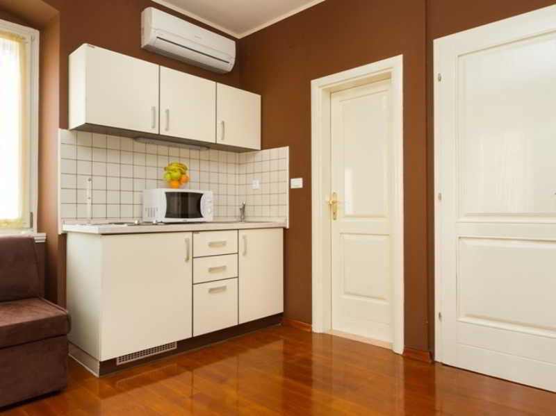 فندق ريفى Split By Apartments