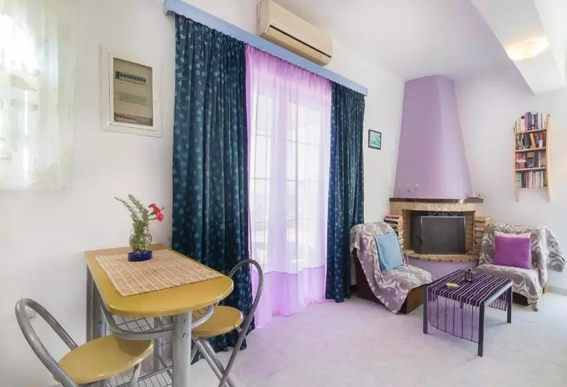 בית מלון כפרי Salora Studiosaparts