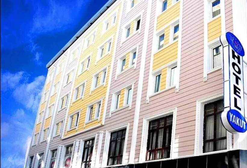 ホテル Van Yakut