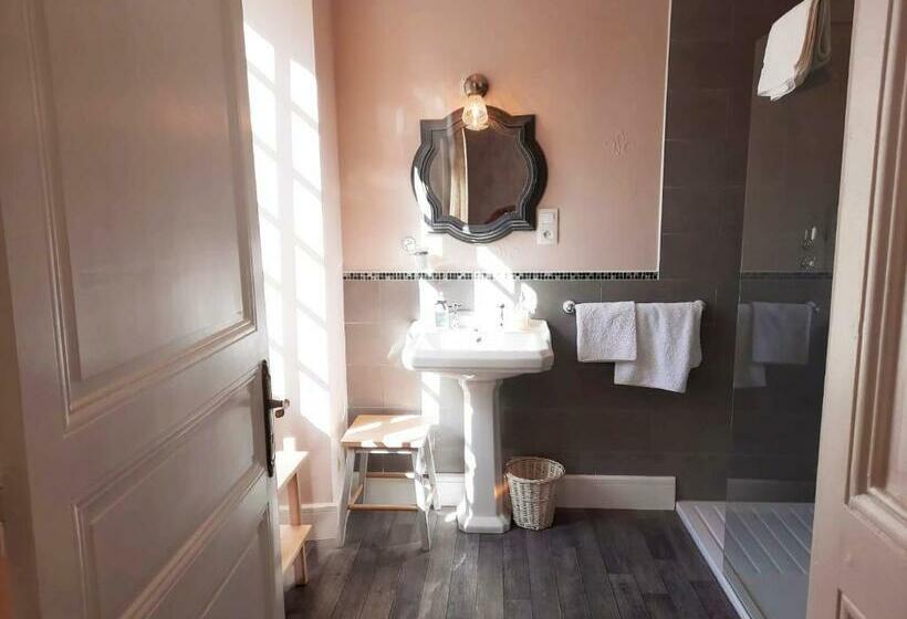 Bed and Breakfast Logis De Tirac