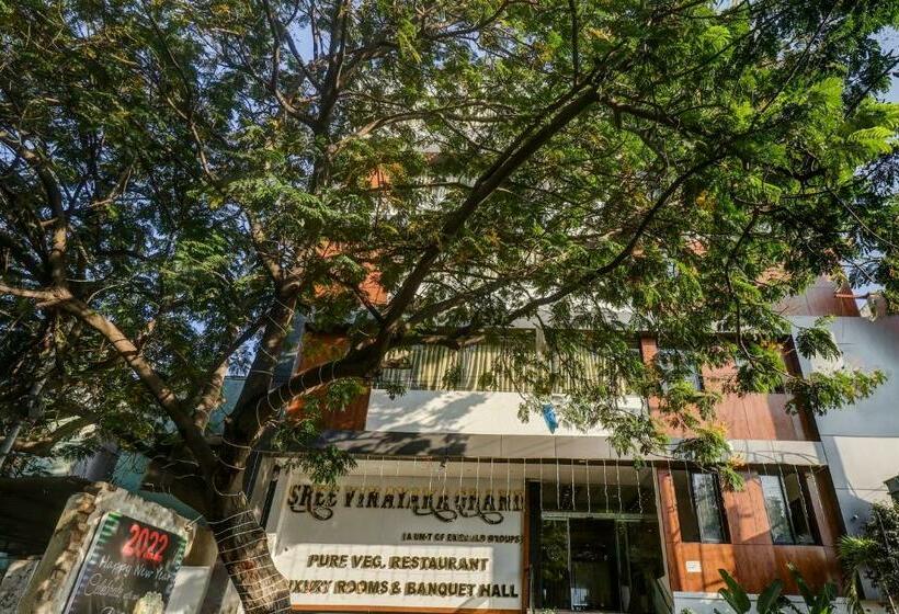 호텔 Oyo Townhouse 785 Sree Vinayaka Grand