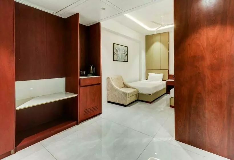 ホテル Oyo Townhouse 785 Sree Vinayaka Grand
