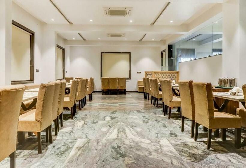 호텔 Oyo Townhouse 785 Sree Vinayaka Grand