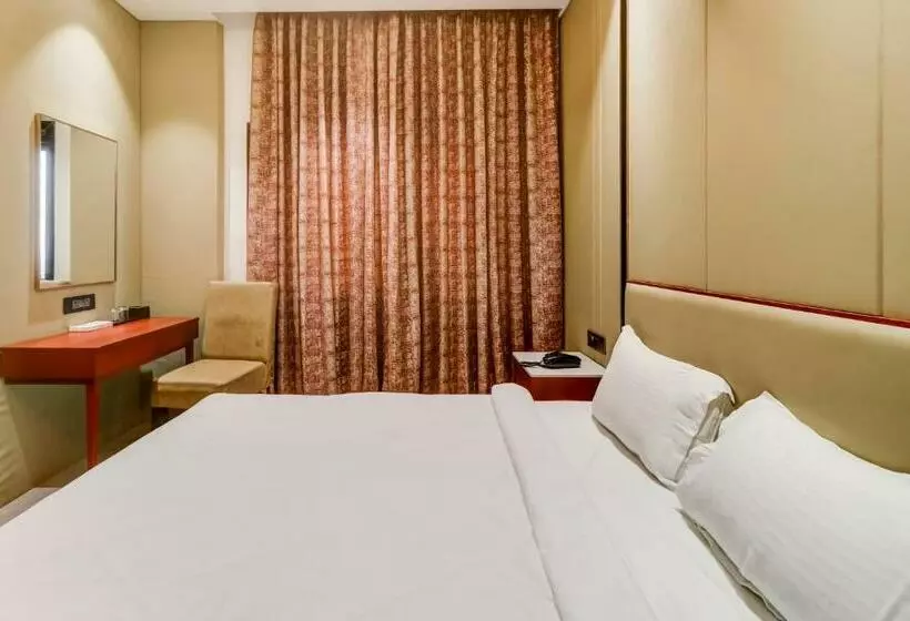 ホテル Oyo Townhouse 785 Sree Vinayaka Grand