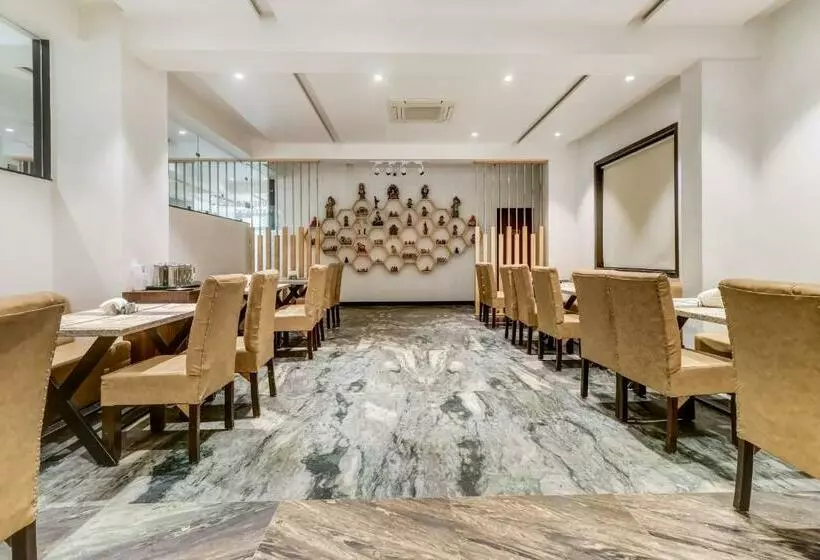ホテル Oyo Townhouse 785 Sree Vinayaka Grand