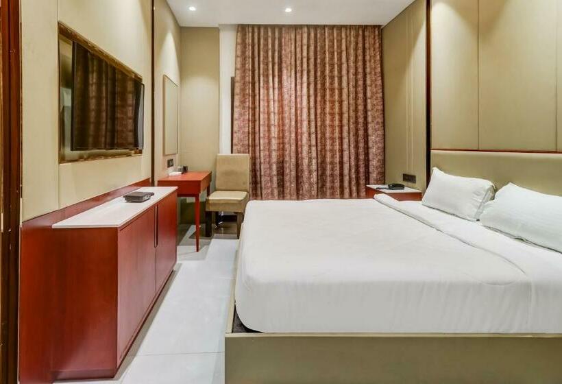 호텔 Oyo Townhouse 785 Sree Vinayaka Grand