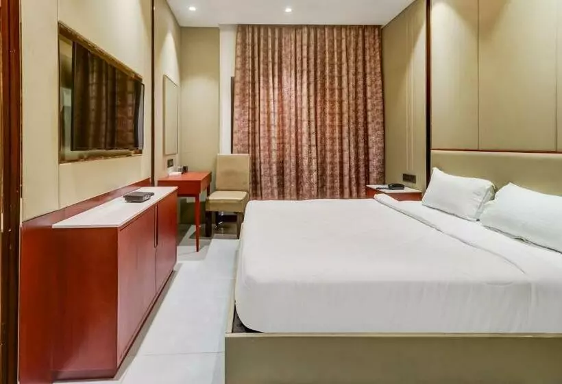 ホテル Oyo Townhouse 785 Sree Vinayaka Grand