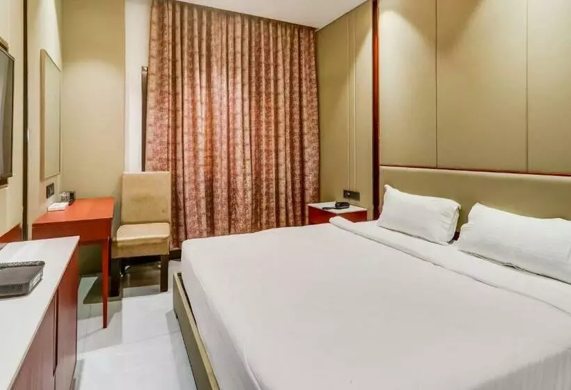 ホテル Oyo Townhouse 785 Sree Vinayaka Grand