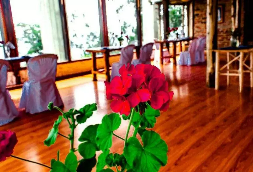 هتل Tuparina Lodge